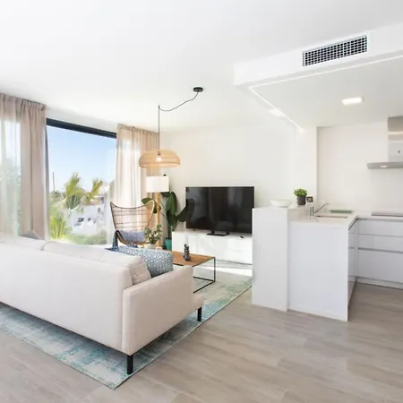 Global Royal Palm - By Global Holidays 9406 *